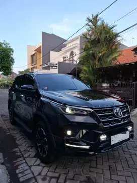 VRZ 2.8 GR Sport 4x2 2022 AT Matic Hitam Solar Diesel TRD Sportivo