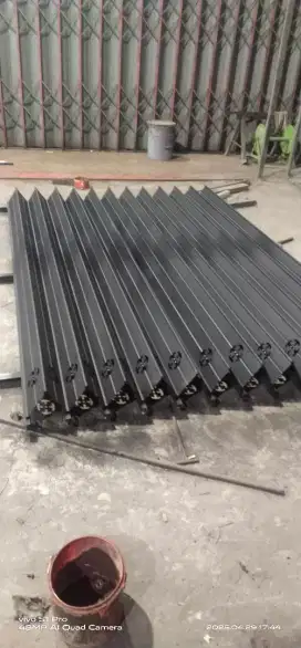 pintu harmonika