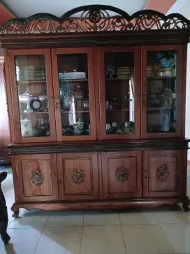 dijual murah bufet, lemari, lukusan jati ukir,