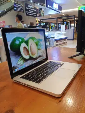 Macbook Pro 13 inch , 2012