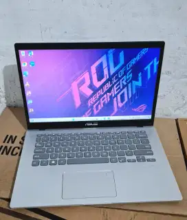 Laptop Asus Vivobook M409DA
Amd Athlon Silver 3050U Ram 8/256
