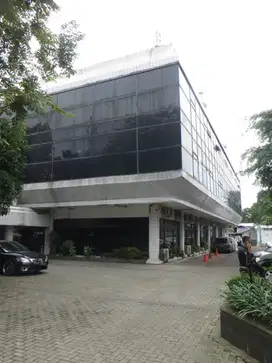 Gedung 3 Lantai di Ampera Raya Cilandak, Hanya 6 Menit Ke Tol Ampera