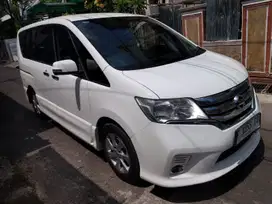 Nissan Serena hws at 2013 Bensin