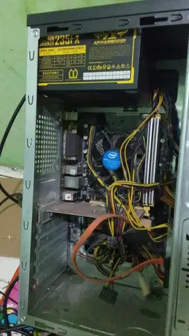 PC dan Monitor Second Like New