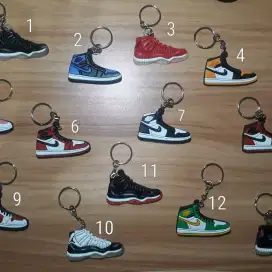 Gantungan Kunci Keychain Sepatu Basket