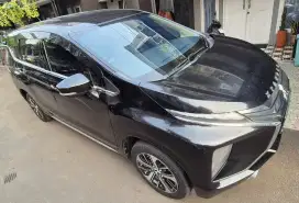 Mitsubishi Xpander Sport Hitam