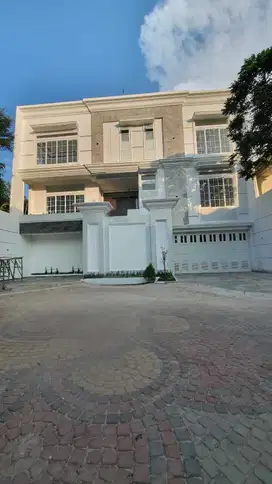 Rumah Mewah Pantai Indah Kapuk 332m ada swimming pool&lift brand new