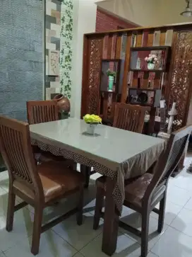 1 set Meja makan