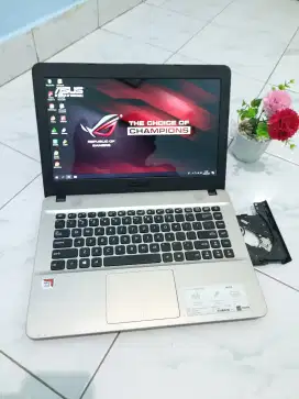 Laptop Asus Slim X441 stra core i5 VGA 2GB game editing