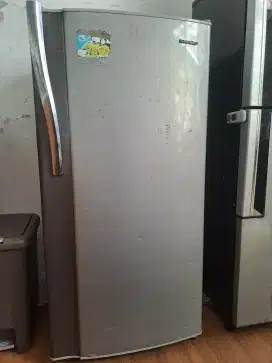 Kulkas Sharp Kondisi Normal