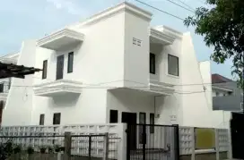 RUMAH MEGAH GRESS !!! di Pondok Kelapa