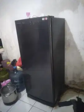 Kulkas 1 pintu mau d jual