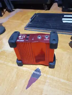 DI BOX BEHRINGER GI 100