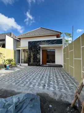 Rumah Dalam Perumahan Carpot 2 Mobil Dekat UII 18 Menit Ke Kota Jogja