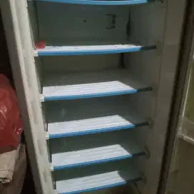 Freezer bikin es batu 6 rak LG