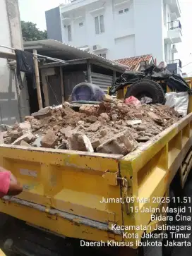 Jasa buang puing sampah