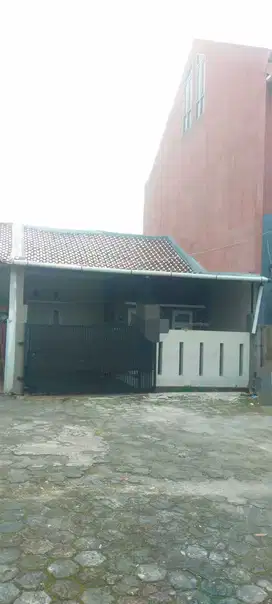 Rumah siap huni lt60/50 hrg415 dekat stt Telkom buah batu Bandung
