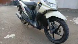 Jual cepat Honda beat karburator 2011 Plat F