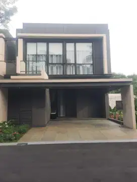 Rumah mewah dikawasan elite lippo central sejuk 5 menit kegerbang tol