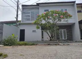 Dijual Rumah di Villa Selecta