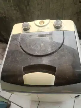 Mesin cuci 1 tabung ukuran 6 kg merk Arashi