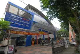 Gedung Megah X Showroom
