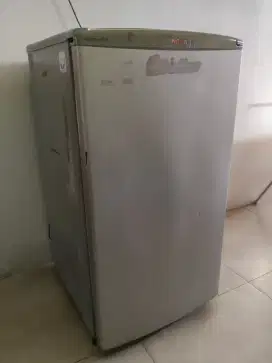 FREEZER ASI MERK AQUA