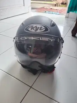 Helm Kyt mulus siap pakai