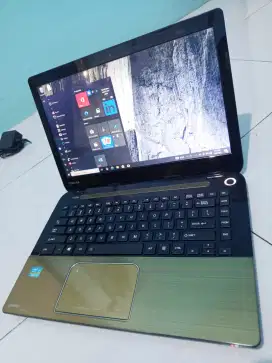Laptop Toshiba Core i3 .Ram 8gb/500 gb .layar 14inc Normal