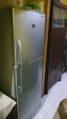 Jual kulkas bekas