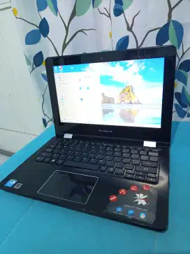 laptop/Notebook lenovo yoga touchscreen. Ram 4gb/SSD 128gb Lancar