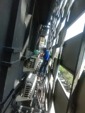 Panggilan jasa perbaikan AC wilayah surabaya