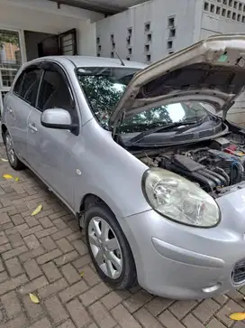 Nissan March 2013