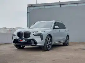 All New BMW X7 xdrive40i M Sport G07 LCI nik 2023 Brooklyn Grey Metall