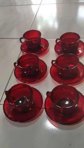6 set cangkir dan lepek arcoroc france