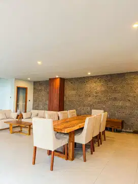 Vila modern mewah