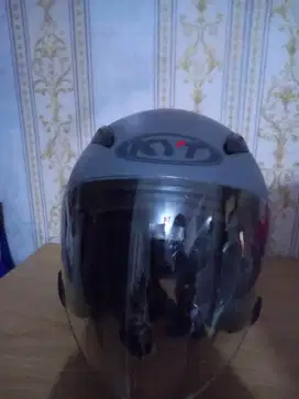KYT galaxy flat R dobel visor