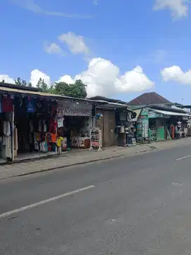 Tanah di batu mejan dekat echo beach