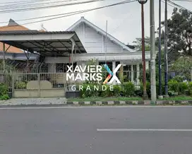 Dijual Rumah Klasik di Jalan Gunung Gunung Kawasan Ijen