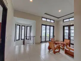 Disewakan Rumah di Kota Baru Parahyangan Asri Nyaman Terawat