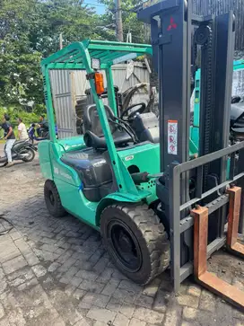 DIJUAL FORKLIFT BEKAS GRENDIA 3 TON MAST STD 3 MTR TH 2016 SIAP KERJA