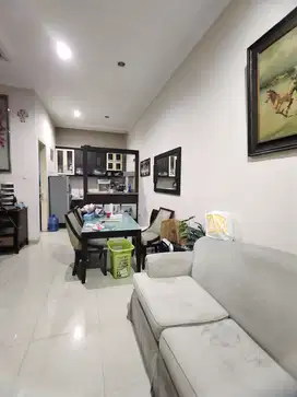 Hot Sale Rumah Gading Pratama 2,5 lantai cakep hanya 2*M-an