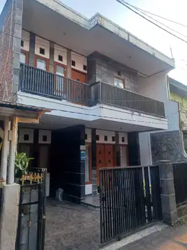 Rumah 2 Lantai Hanya 1 Menit Ke Griya Antapani