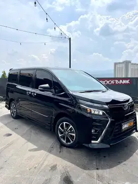 Toyota Voxy 2019