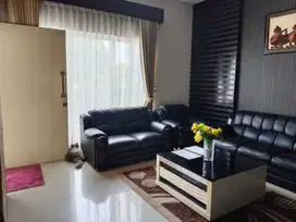 Dijual Rumah Cluster mewah 2lt Semi Furnished Lokasi Jl. Pemuda / Sari