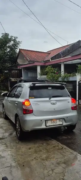 Toyota Etios Valco 2013 Bensin