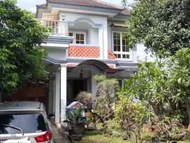 jual Rumah mewah di Cluster Barcelona kota Wisata dekat ci bubur