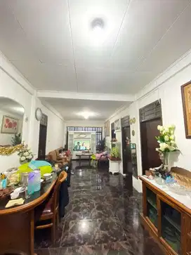 Dijual rumah di Panjunan Astana Anyar, cocok untuk usaha dan kantor