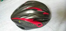 Jual cepat helm sepeda merek United asli six L/M alamat Makassar