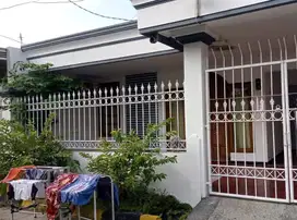 DISEWAKAN RUMAH RUNGKUT MAPAN BARAT
